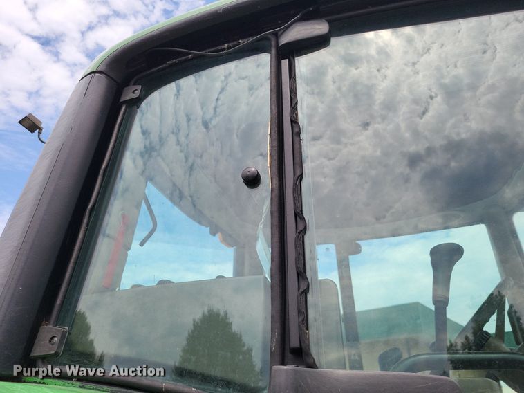 image for item LS9638 2011 John  Deere 7130  tractor