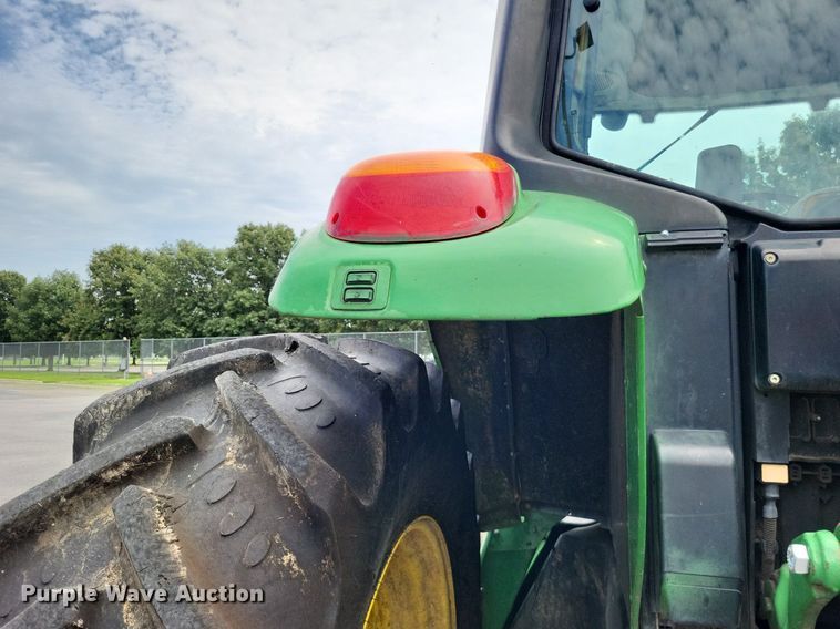 image for item LS9638 2011 John  Deere 7130  tractor