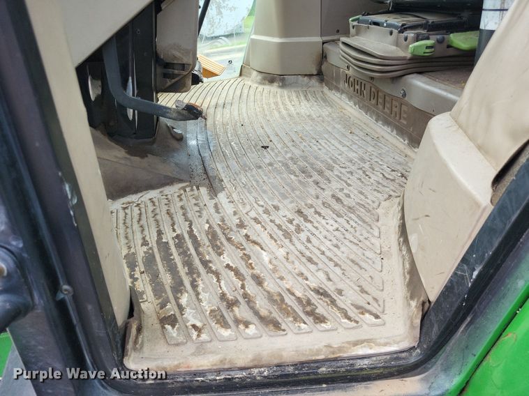 image for item LS9638 2011 John  Deere 7130  tractor