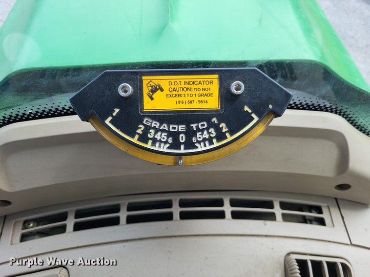 image for item LS9638 2011 John  Deere 7130  tractor