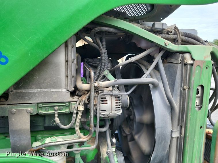 image for item LS9638 2011 John  Deere 7130  tractor