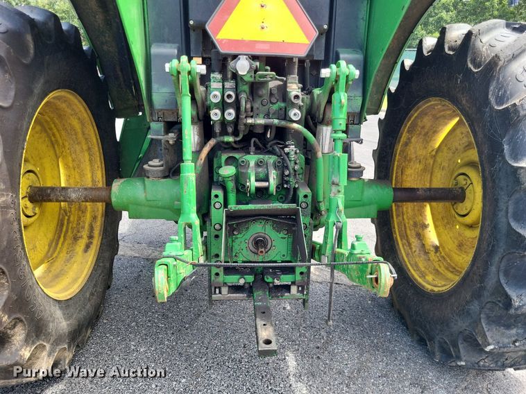 image for item LS9638 2011 John  Deere 7130  tractor