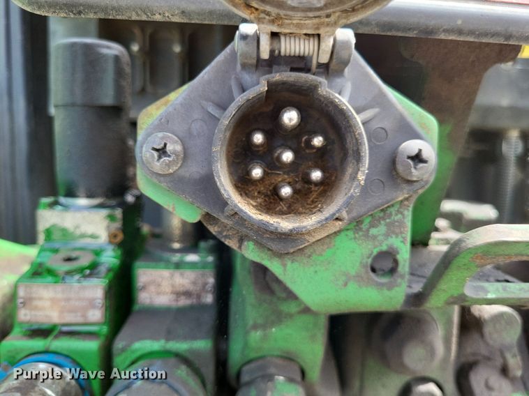 image for item LS9638 2011 John  Deere 7130  tractor