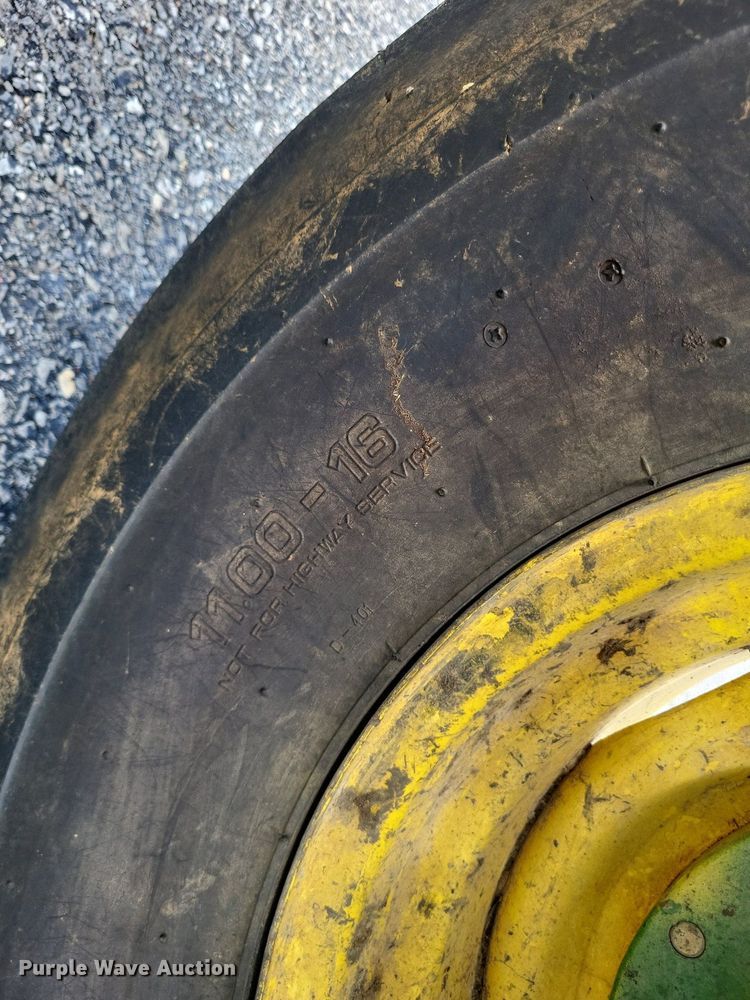 image for item LS9638 2011 John  Deere 7130  tractor