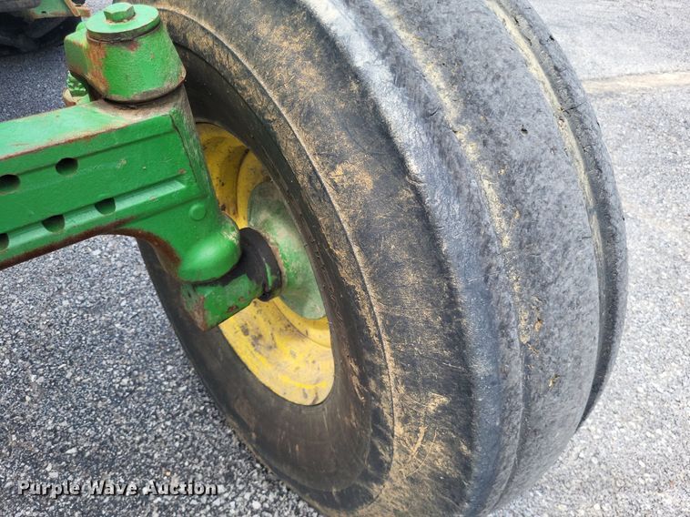 image for item LS9638 2011 John  Deere 7130  tractor