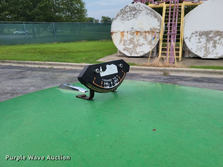 image for item LS9639 2001 John Deere 6410  tractor