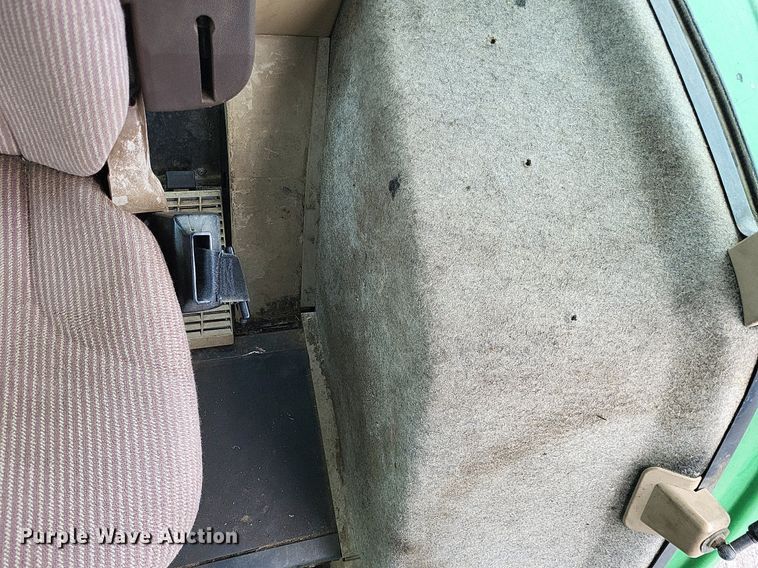 image for item LS9639 2001 John Deere 6410  tractor