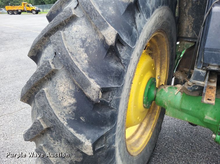 image for item LS9639 2001 John Deere 6410  tractor