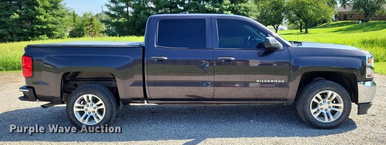 image for item LS9645 2016 Chevrolet Silverado 1500  Crew Cab pickup truck