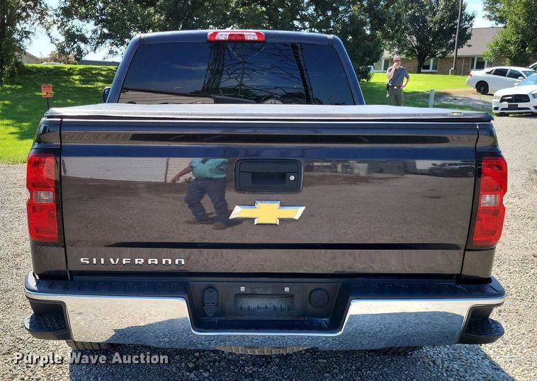 image for item LS9645 2016 Chevrolet Silverado 1500  Crew Cab pickup truck