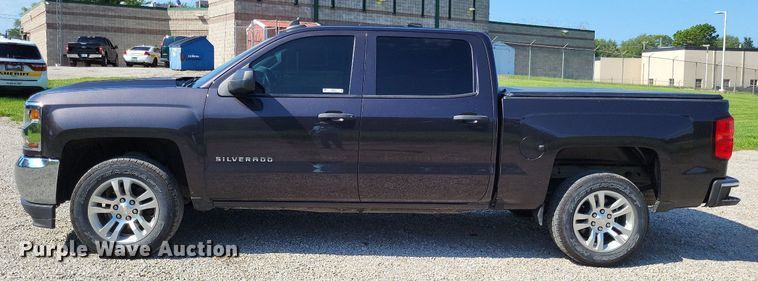 image for item LS9645 2016 Chevrolet Silverado 1500  Crew Cab pickup truck