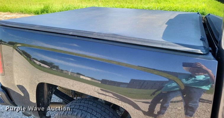 image for item LS9645 2016 Chevrolet Silverado 1500  Crew Cab pickup truck