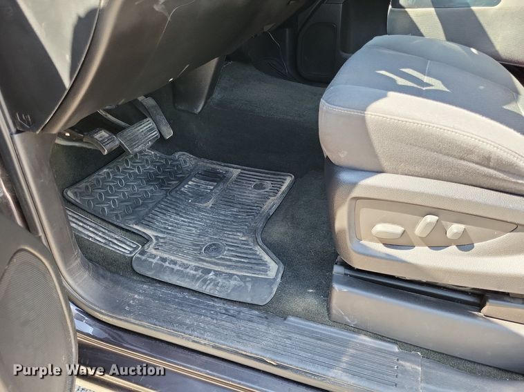 image for item LS9645 2016 Chevrolet Silverado 1500  Crew Cab pickup truck