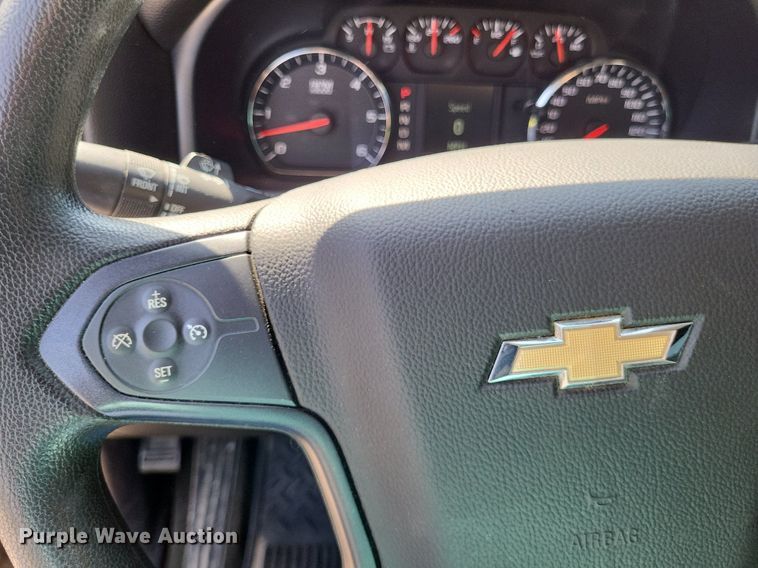 image for item LS9645 2016 Chevrolet Silverado 1500  Crew Cab pickup truck