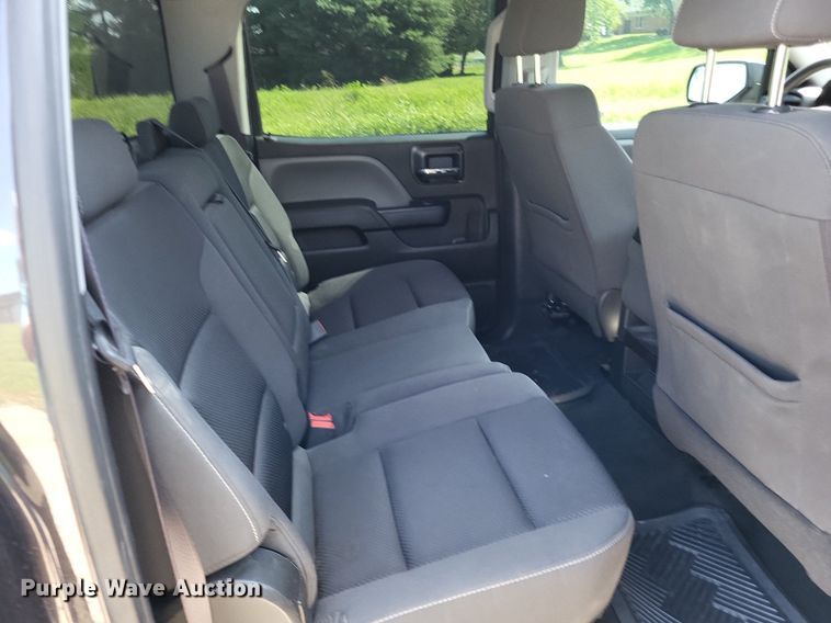 image for item LS9645 2016 Chevrolet Silverado 1500  Crew Cab pickup truck