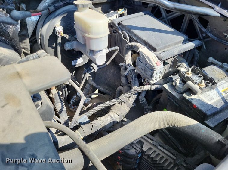 image for item LS9645 2016 Chevrolet Silverado 1500  Crew Cab pickup truck