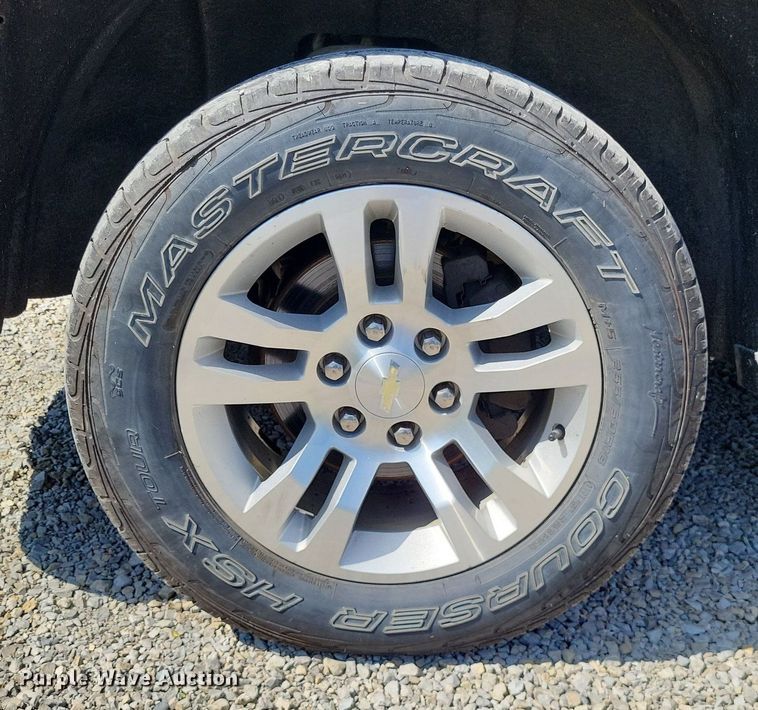 image for item LS9645 2016 Chevrolet Silverado 1500  Crew Cab pickup truck