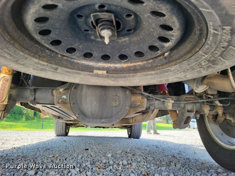 image for item LS9645 2016 Chevrolet Silverado 1500  Crew Cab pickup truck