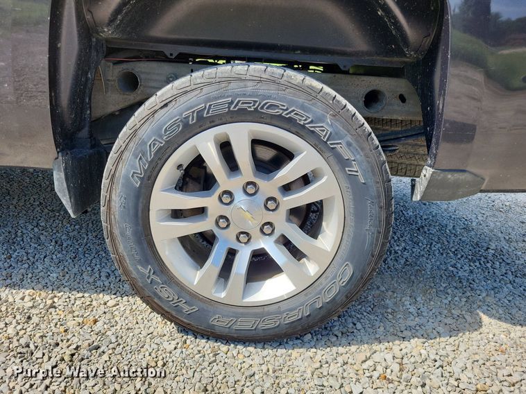 image for item LS9645 2016 Chevrolet Silverado 1500  Crew Cab pickup truck