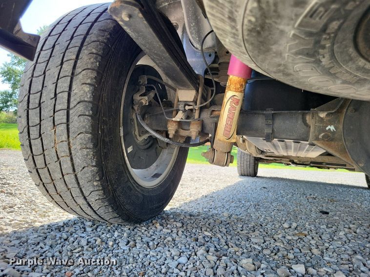 image for item LS9645 2016 Chevrolet Silverado 1500  Crew Cab pickup truck