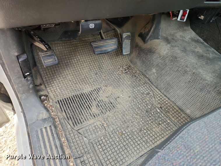 image for item LX9746 2005 Chevrolet Silverado 1500  pickup truck