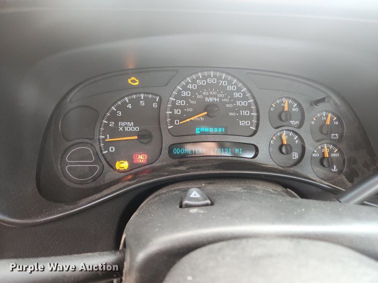 image for item LX9746 2005 Chevrolet Silverado 1500  pickup truck