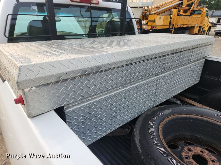 image for item LX9746 2005 Chevrolet Silverado 1500  pickup truck