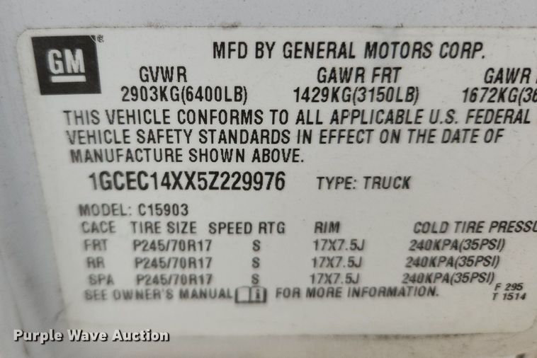 image for item LX9746 2005 Chevrolet Silverado 1500  pickup truck