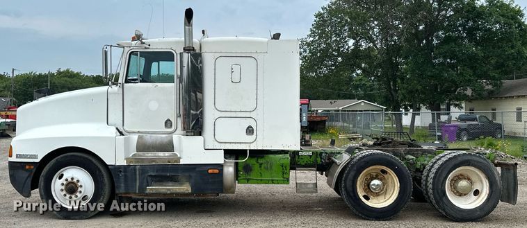 image for item MB9633 1988 Kenworth T600  semi truck