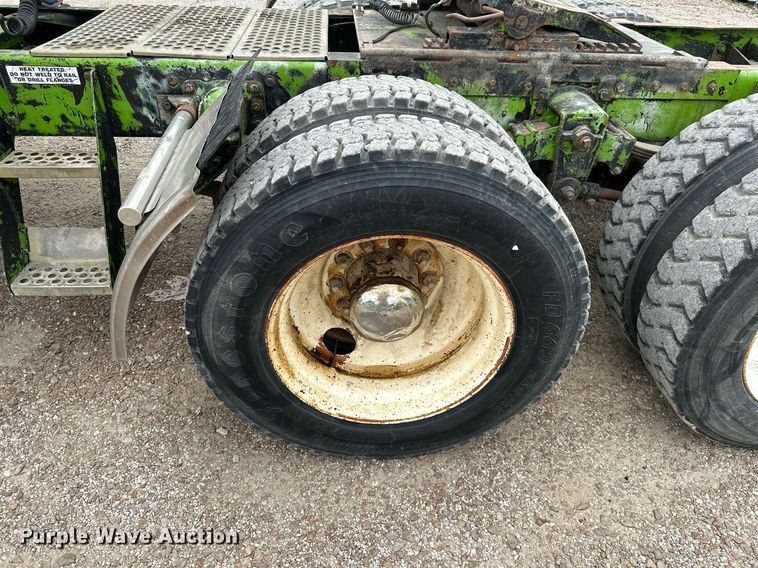 image for item MB9633 1988 Kenworth T600  semi truck