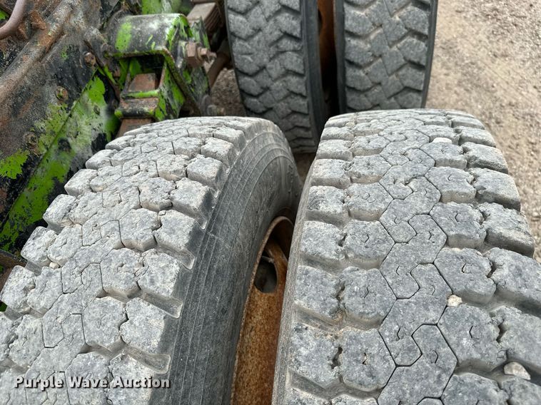 image for item MB9633 1988 Kenworth T600  semi truck