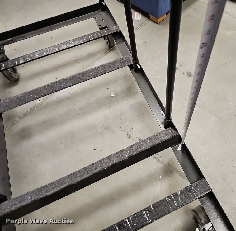 image for item MD9937 Office furniture