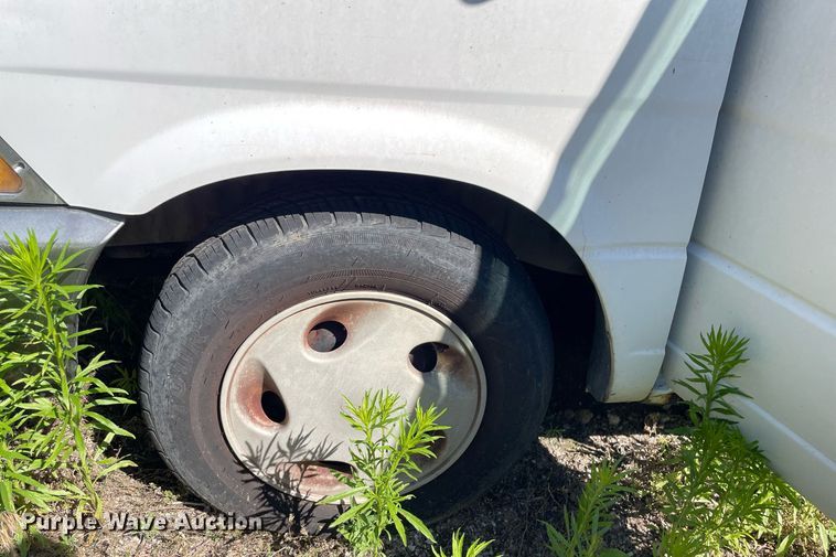 image for item ME9889 1997 Ford Aerostar  van