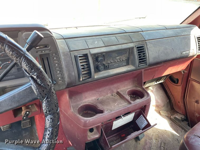 image for item ME9890 1991 Chevrolet Astro van