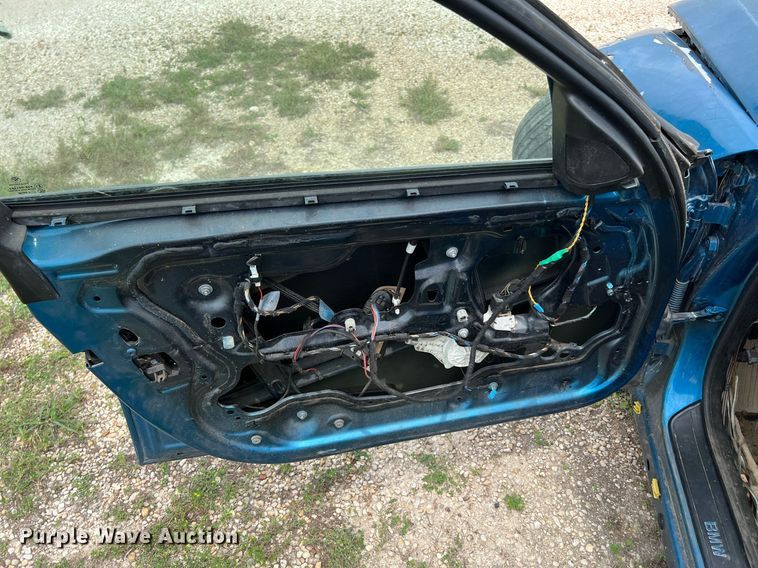 image for item MF9948 2006 BMW 330i