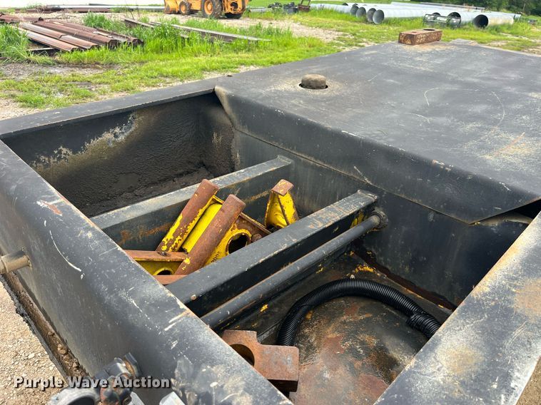 image for item MG9401 1997 Talbert  lowboy equipment trailer
