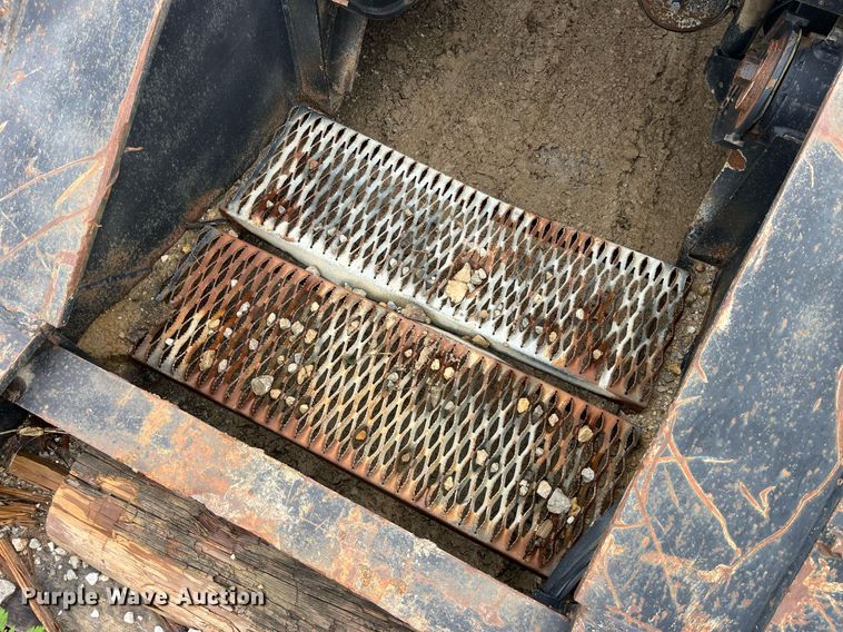 image for item MG9401 1997 Talbert  lowboy equipment trailer