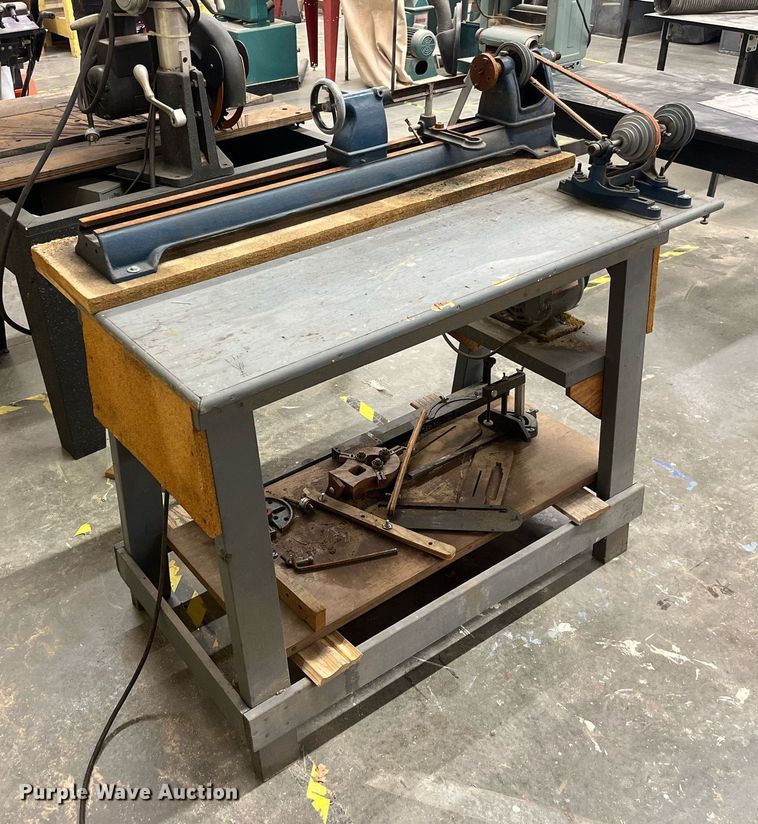 image for item MG9409 Craftsman  wood lathe