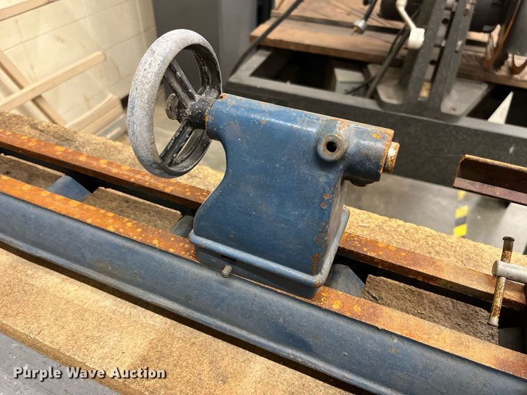 image for item MG9409 Craftsman  wood lathe
