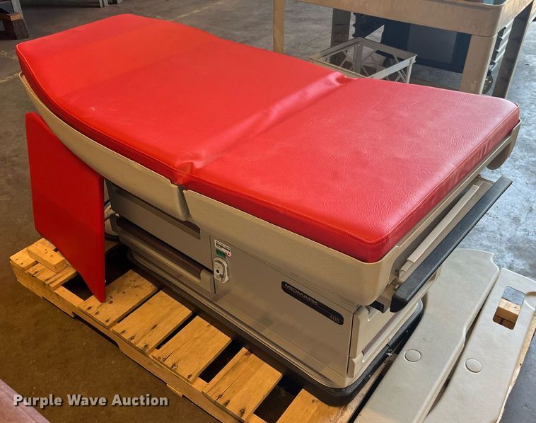 image for item MG9414 (2) Midmark 405 exam tables