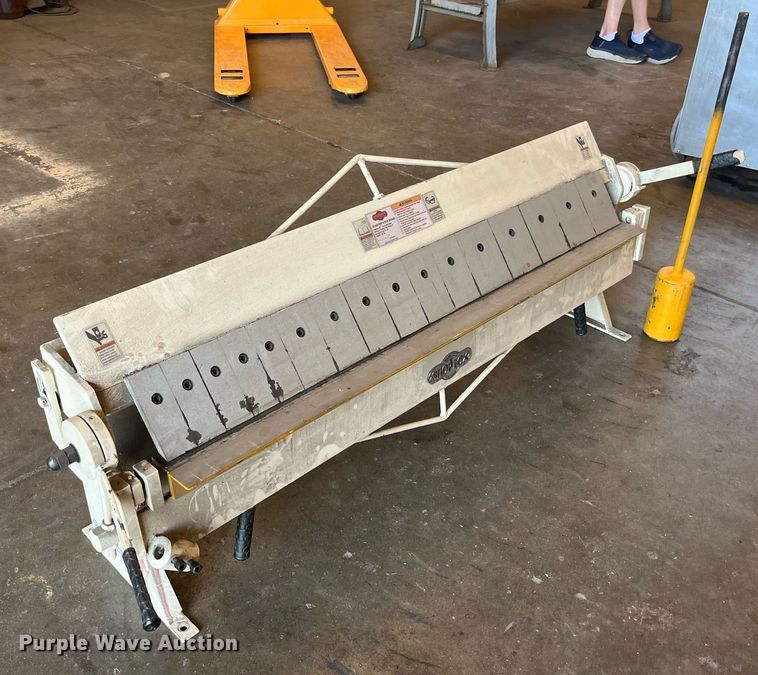 image for item MG9416 Shop Fox M1043  pan and box brake