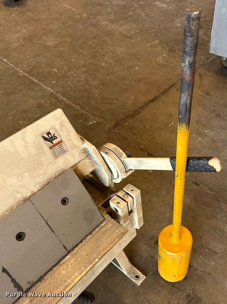 image for item MG9416 Shop Fox M1043  pan and box brake