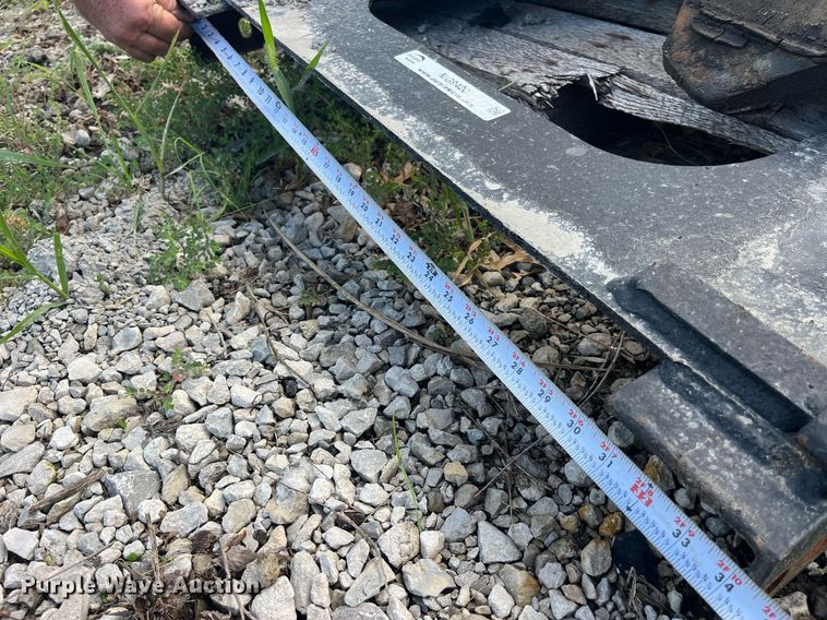 image for item MG9420 Air operated sliding fifth wheel plate