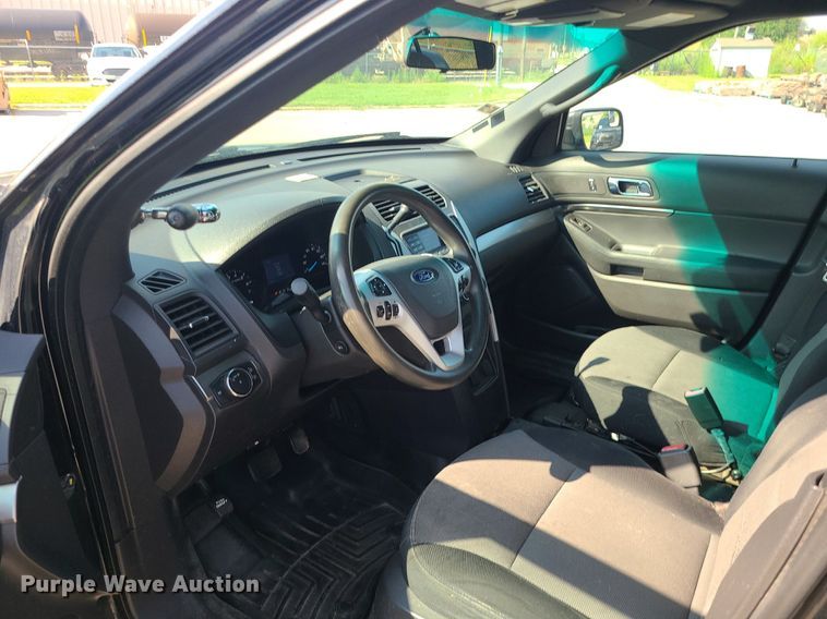 image for item MG9548 2013 Ford Explorer Police Interceptor  SUV