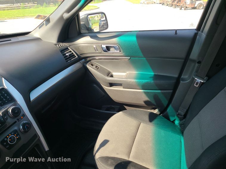 image for item MG9548 2013 Ford Explorer Police Interceptor  SUV