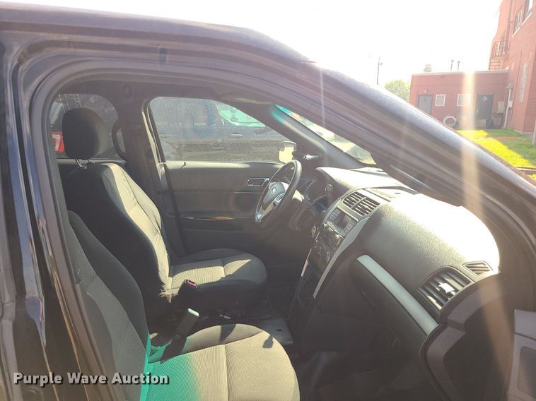 image for item MG9548 2013 Ford Explorer Police Interceptor  SUV