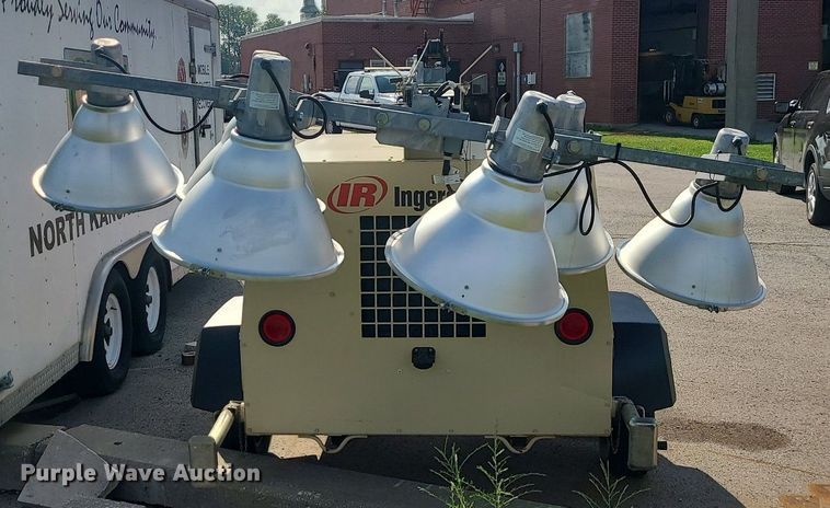 image for item MG9550 2004 Ingersoll Rand L8  light plant