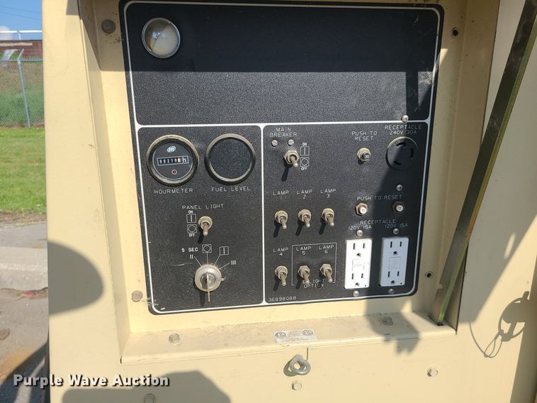 image for item MG9550 2004 Ingersoll Rand L8  light plant