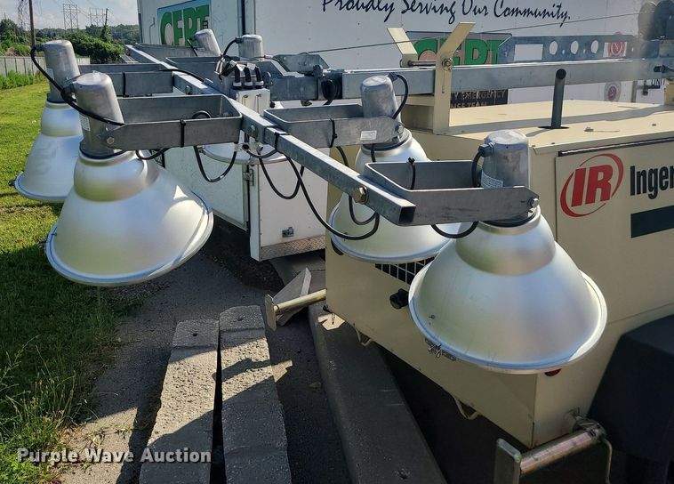 image for item MG9550 2004 Ingersoll Rand L8  light plant