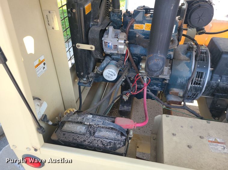 image for item MG9550 2004 Ingersoll Rand L8  light plant